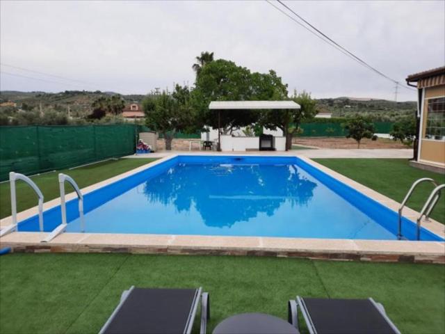 Chalet en venta en Cabra, Cabra photo 0