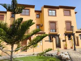 Adosada en venta en Casares, Marina De Casares photo 0