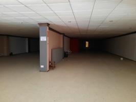Nave industrial en venta en Lucena, Lucena photo 0
