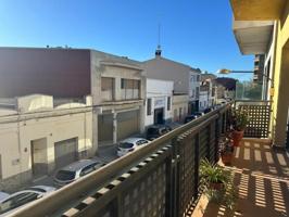 Chalet en venta en Figueres, Creu de la mà photo 0
