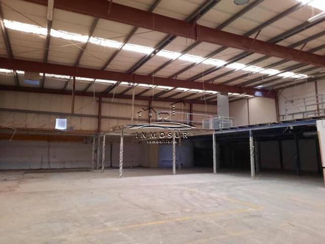 Nave industrial en venta en Lucena, Lucena photo 0