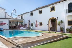 Chalet en venta en Aguilar de la Frontera, Aguilar de la Frontera photo 0