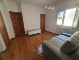 Apartamento en alquiler en Cacabelos, Centro photo 0