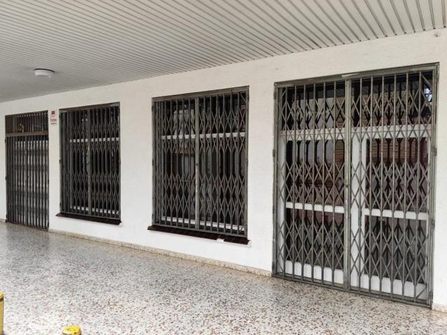 Local comercial en alquiler en Torredembarra, CENTRE photo 0
