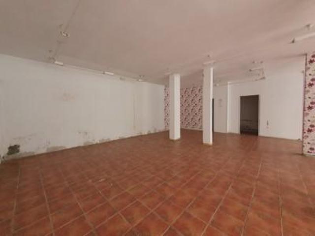 Local comercial en alquiler en Valladolid, San Juan photo 0