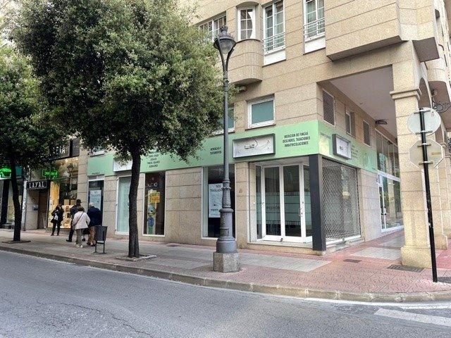Local comercial en alquiler en Ponferrada, Centro photo 0