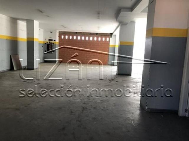 Local comercial en alquiler en Oviedo, Oviedo photo 0