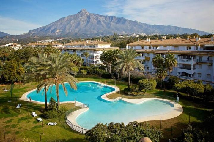 Apartamento en alquiler en Marbella, Nueva Andalucia - La Dama de Noche photo 0