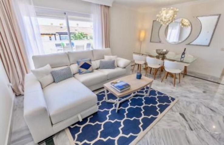 Apartamento en alquiler en Marbella, Nueva Andalucia - La Dama de Noche photo 0