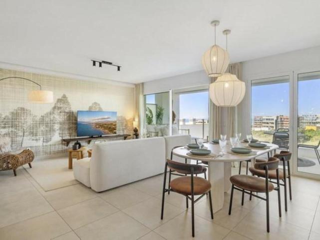 Duplex en alquiler en Marbella, Marbella Este - Los Altos de los Monteros photo 0