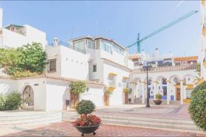 Adosada en alquiler en Marbella, Marbella photo 0