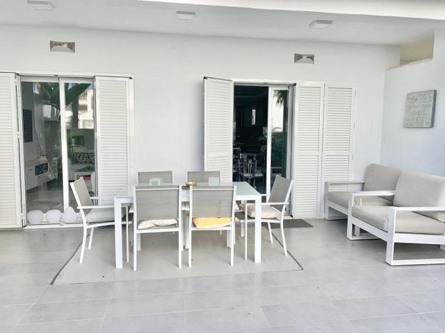 Adosada en alquiler en Marbella, Las Chapas - Alicate Playa photo 0