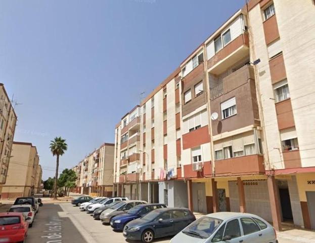 Piso en venta en La Línea de la Concepción, Mondejar-Junquillos photo 0
