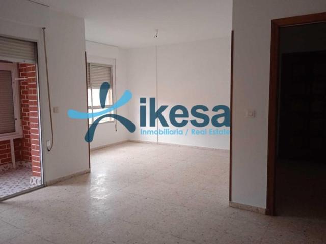 Piso en venta en Montijo, Extremadura photo 0