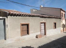 Adosada en venta en Madrigal de las Altas Torres, Castilla y leon photo 0