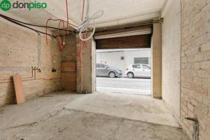 Local comercial en venta en Granada, Arabial photo 0