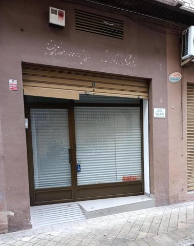 Local comercial en venta en Granada, Centro photo 0