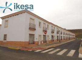 Adosada en venta en Bonares, South of spain photo 0