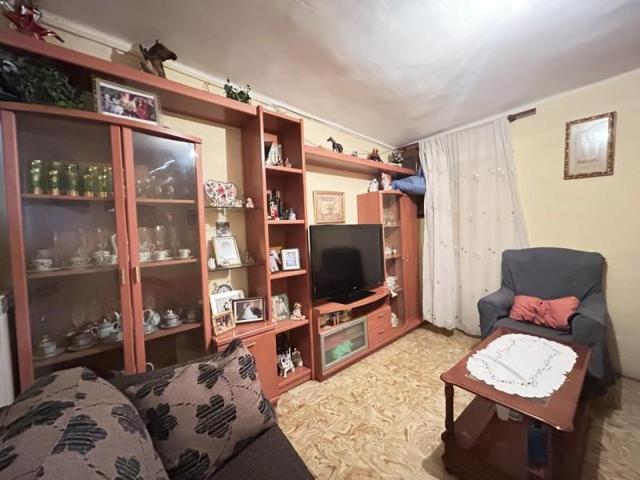 Chalet en venta en Tudela, Calle Calahorra, 31500 photo 0