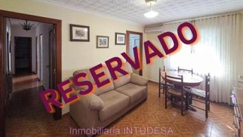 Piso en venta en Tudela, Calle Azut, 31500 photo 0
