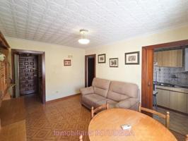 Piso en venta en Tudela, Calle Azut, 31500 photo 0