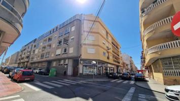 Apartamento en venta en Torrevieja, Estacion de autobuses photo 0