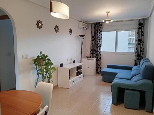 Apartamento en venta en Torrevieja photo 0