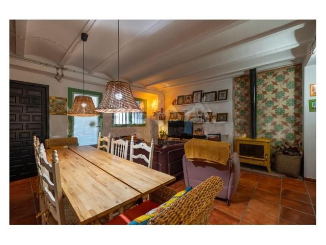 Casa con terreno en venta en Pinoso photo 0
