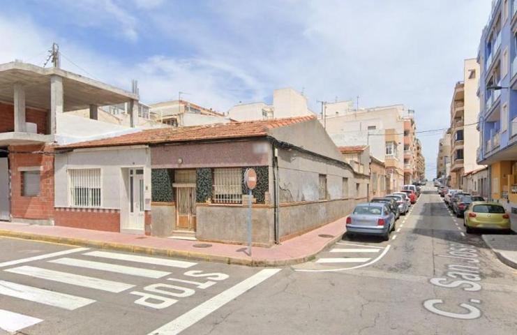 Casa en venta en Torrevieja, Centro photo 0