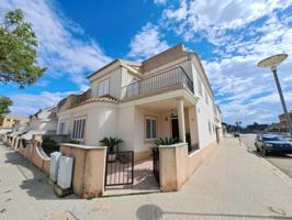 Adosada en venta en Polinyà de Xúquer, Polinyà de Xuquer photo 0