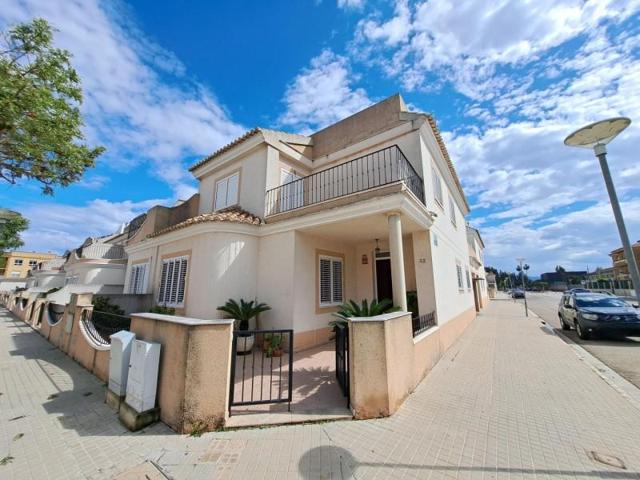 Adosada en venta en Polinyà de Xúquer, Polinyà de Xuquer photo 0