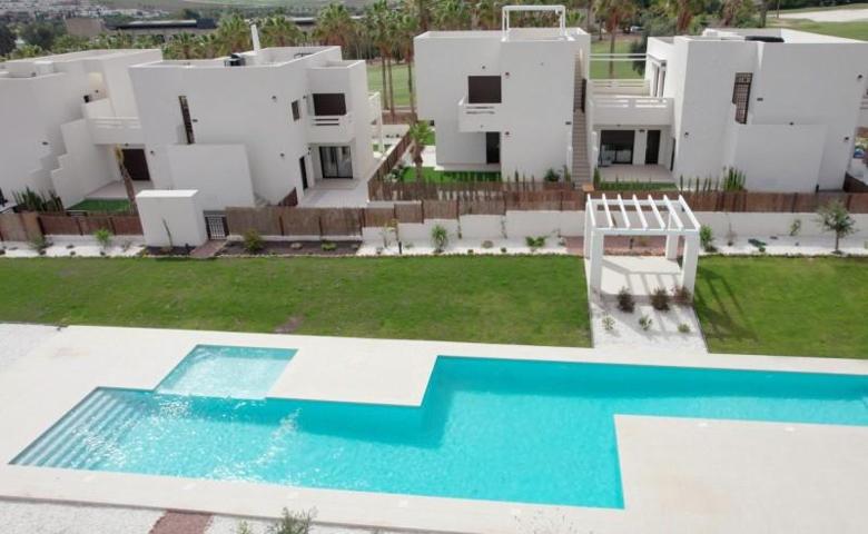 Bungalow en venta en Algorfa, La finca golf photo 0