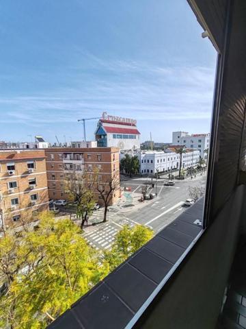 Piso en venta en Sevilla, Nervión photo 0