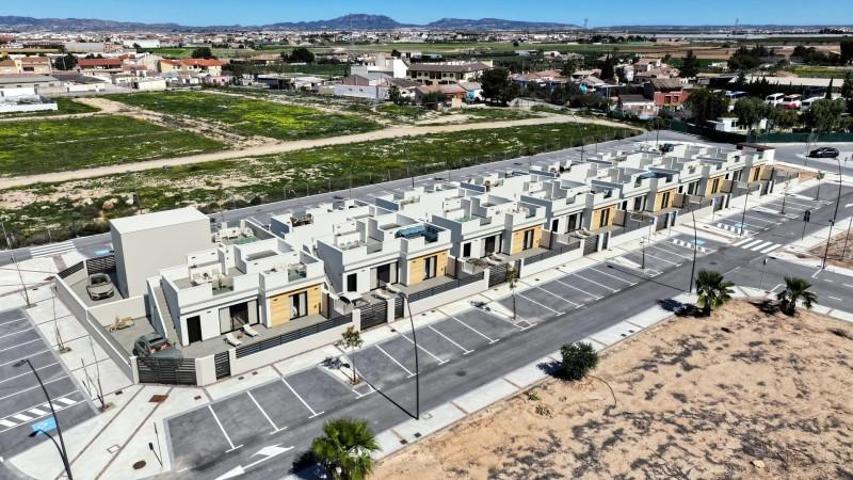 Chalet en venta en Torre-Pacheco, Roldan photo 0