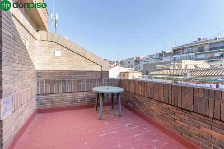 Aticos en venta en Granada, Constitucion photo 0