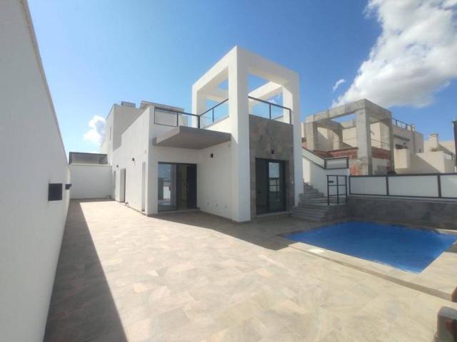 Chalet en venta en Benijofar, Benijófar photo 0