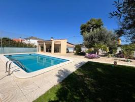 Chalet en venta en Llorenç del Penedès, El priorat de banyeres photo 0