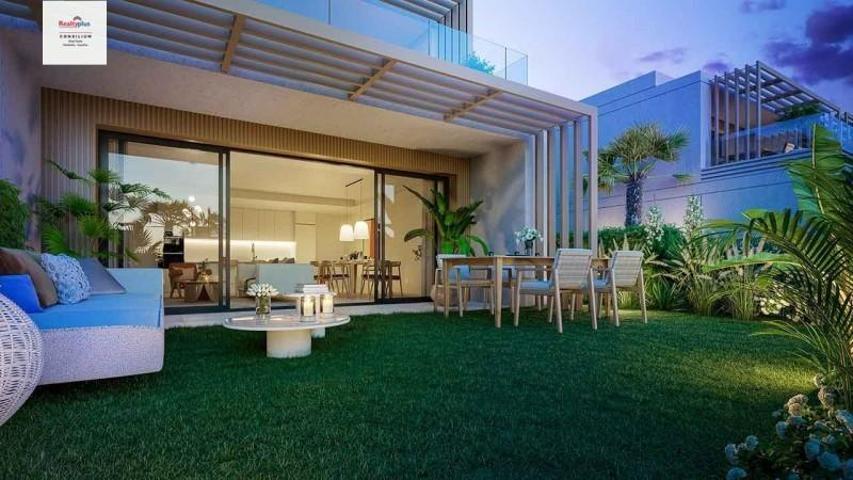Adosada en venta en Mijas, Calaburra - chaparral photo 0