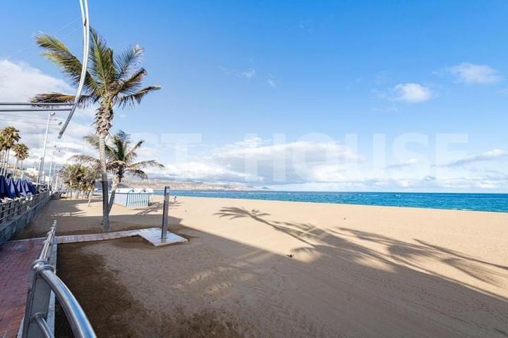 Piso en venta en Las Palmas de Gran Canaria, Santa Catalina photo 0