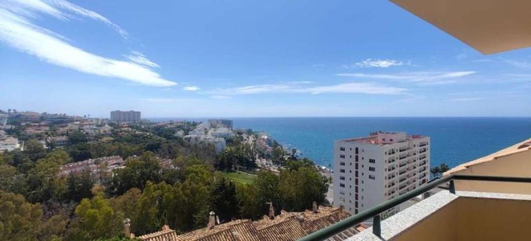 Apartamento en venta en Benalmádena, Torrequebrada photo 0