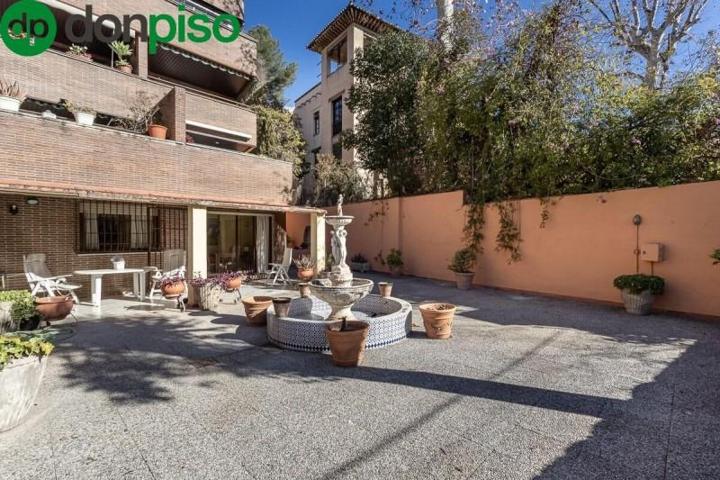 Piso en venta en Granada, Centro photo 0