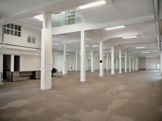 Nave industrial en venta en Sant Boi de Llobregat, Sant Boi De Llobregat photo 0