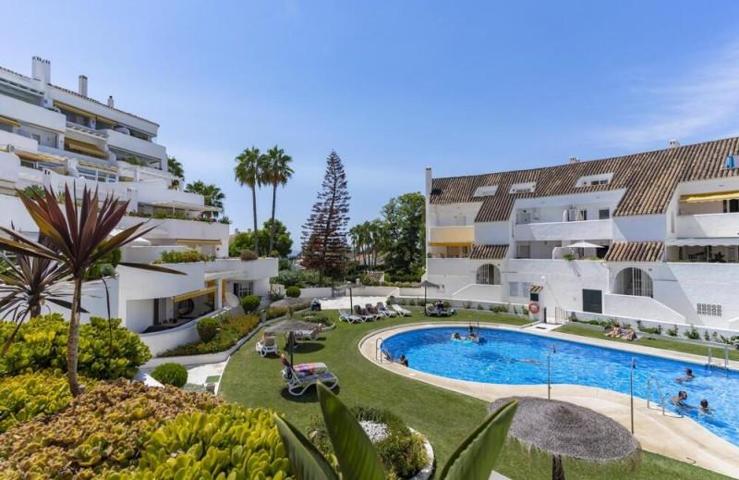 Apartamento en alquiler en Marbella, Nueva Andalucia - El Dorado photo 0
