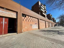 Local comercial en alquiler en Granada, Parque almunia photo 0
