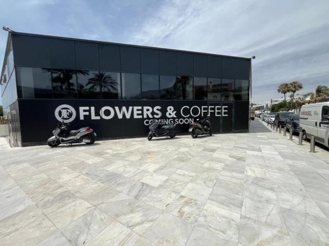 Local comercial en alquiler en Marbella, Marbella Club photo 0