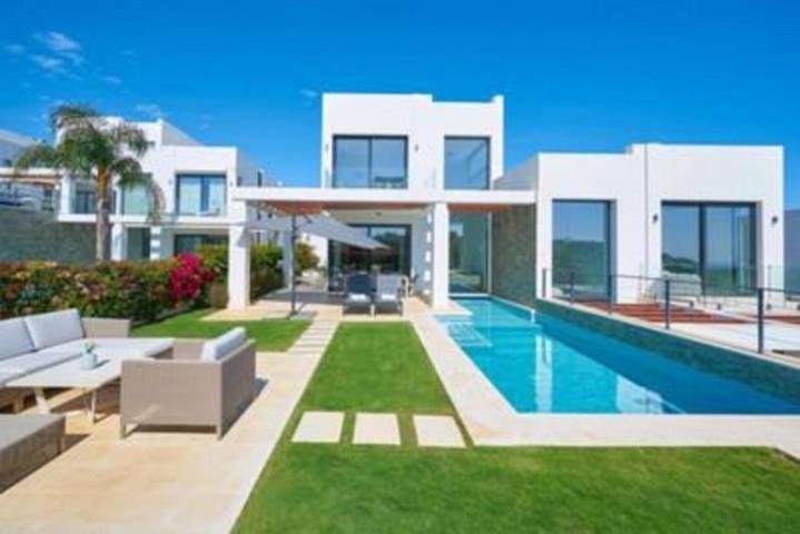 Chalet en alquiler en Mijas Costa, Calahonda photo 0