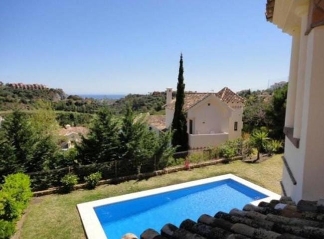 Chalet en alquiler en Benahavís, Los Arqueros photo 0