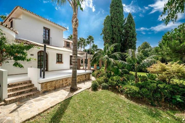 Chalet en alquiler en Marbella, Marbella Golden Mile - Marbella Hill Club photo 0