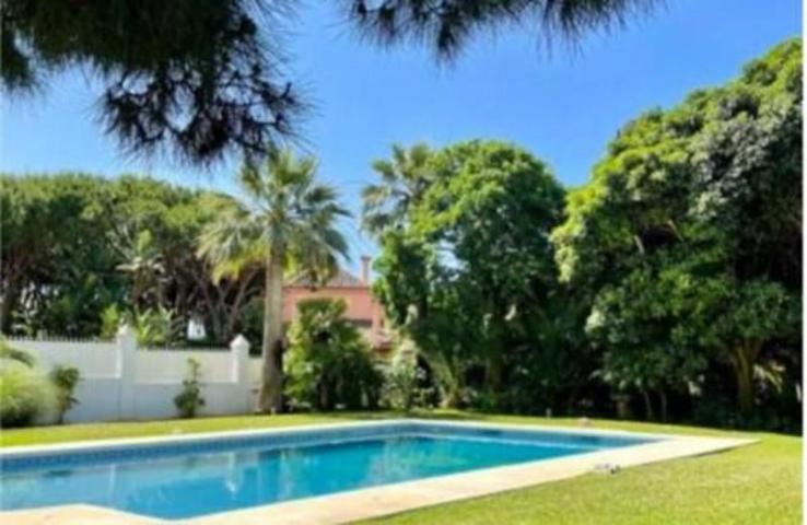 Chalet en alquiler en Marbella, Marbella Este - Hacienda las Chapas photo 0