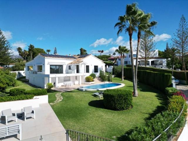 Chalet en alquiler en Marbella, Marbella Este - Elviria photo 0